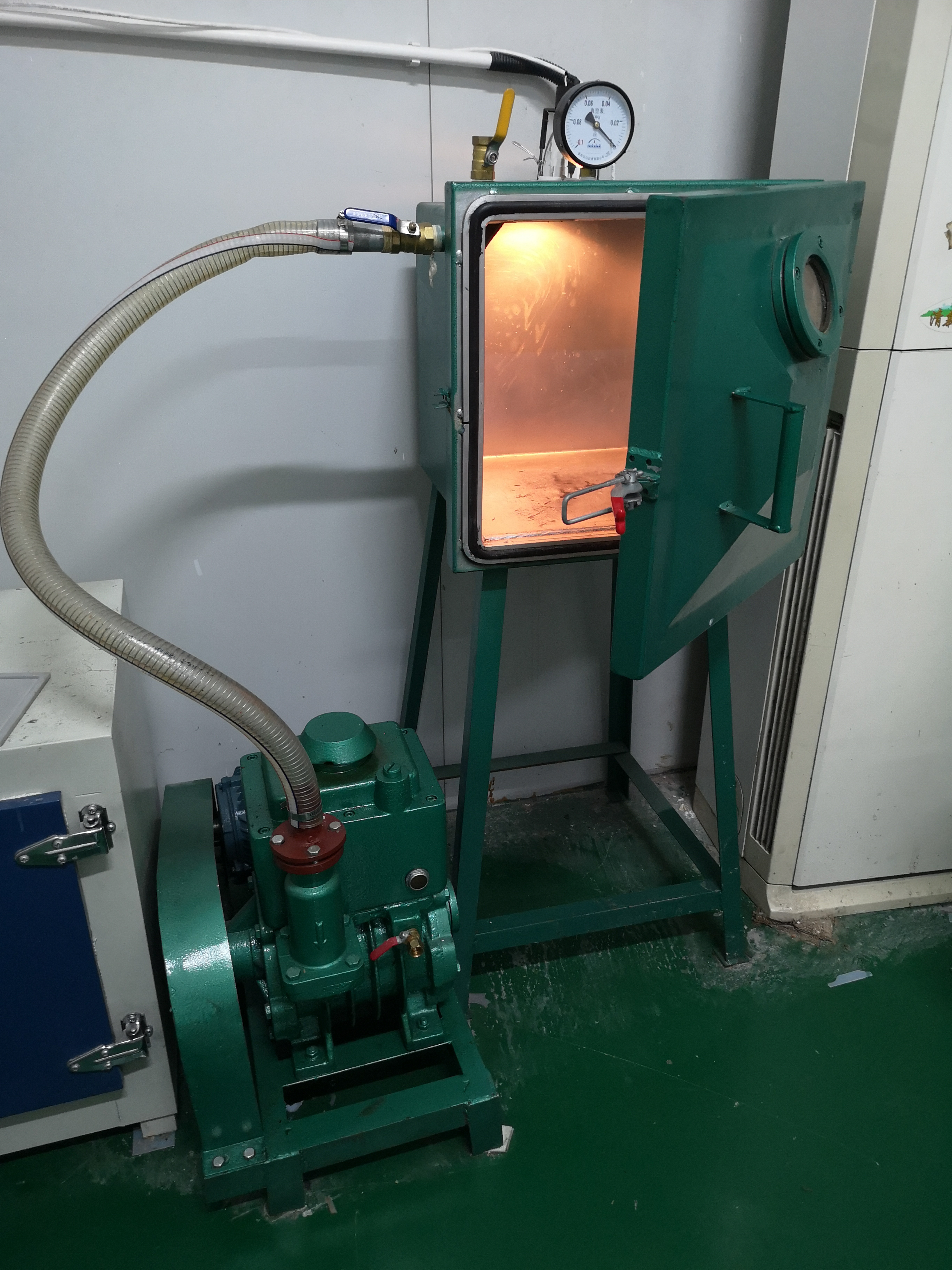 如何操作工藝品模具硅膠翻模？