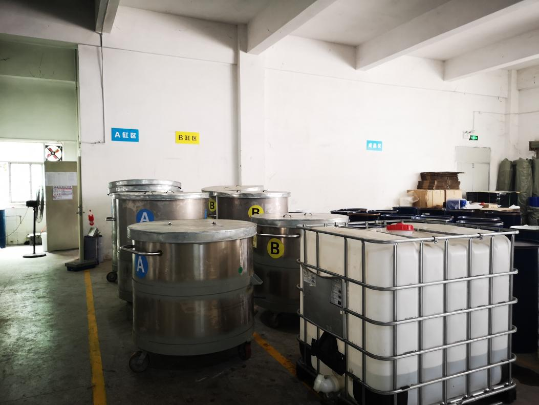 模具硅膠原料和制品儲(chǔ)存需留意的事項(xiàng)有哪些 ？