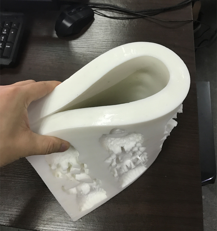 什么原因導致模具硅膠產(chǎn)品變形你知道嗎 ？