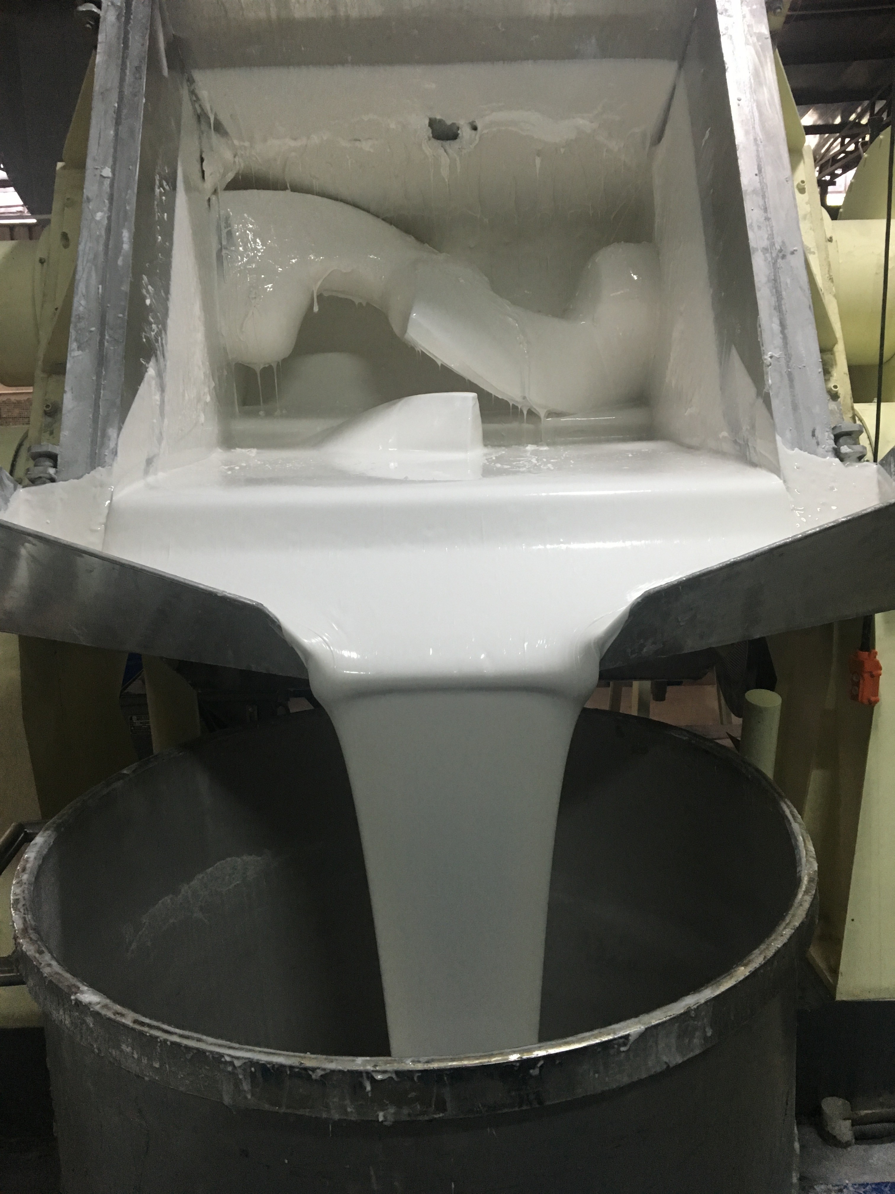 液態(tài)硅膠模具的設(shè)計需要考慮哪些問題呢？